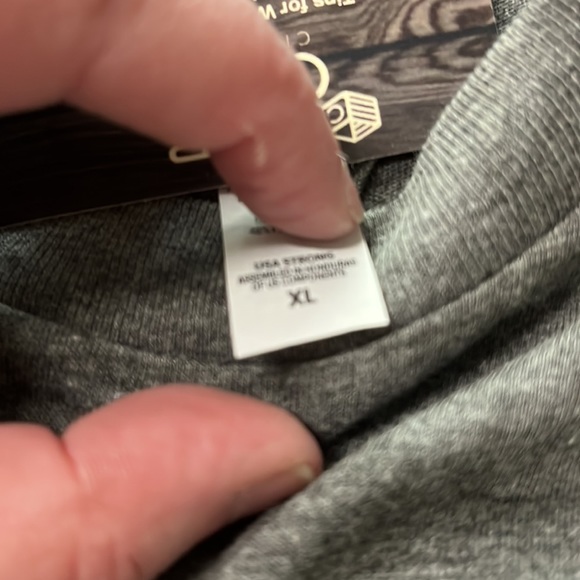 NWT T Shirt “I AM” front “FEARLESS LOVED STRONG BLESSED beautiful” back - Picture 4 of 5